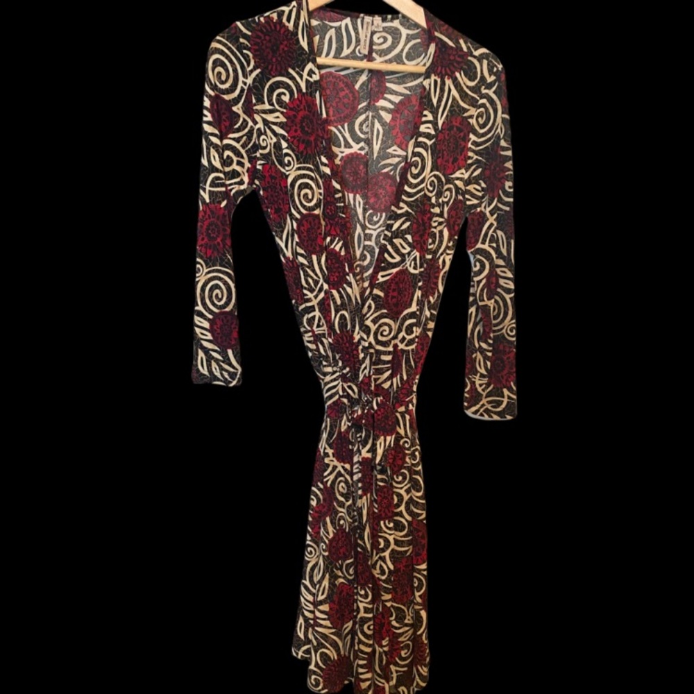 Pattern wrap dress